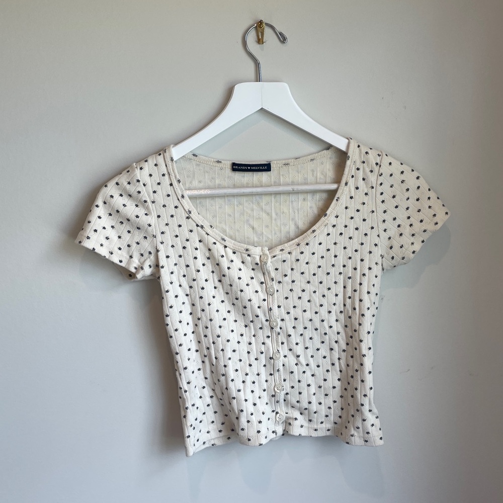 Scoop Neck Brandy Melville Floral Top!